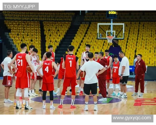 中国男篮迎战澳洲联队全力争胜展现团队实力与拼搏精神